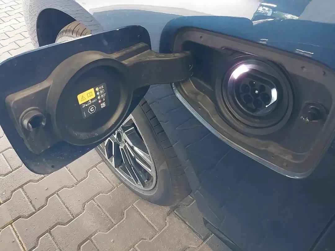 BMW 550 - Thumbnail 16