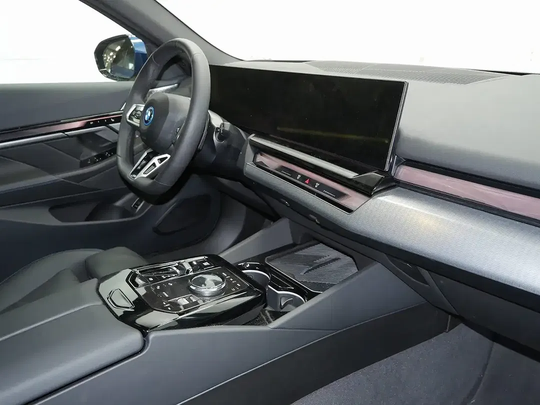 BMW 550 - Thumbnail 5