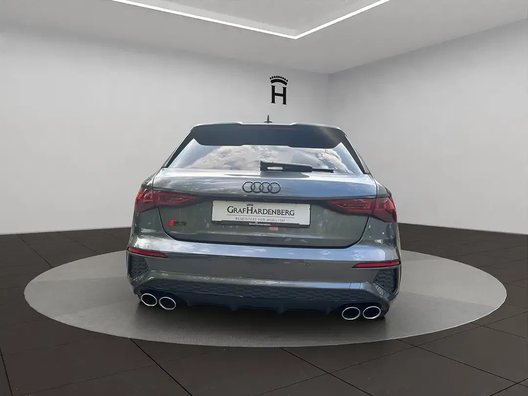 Audi S3 - Thumbnail 4