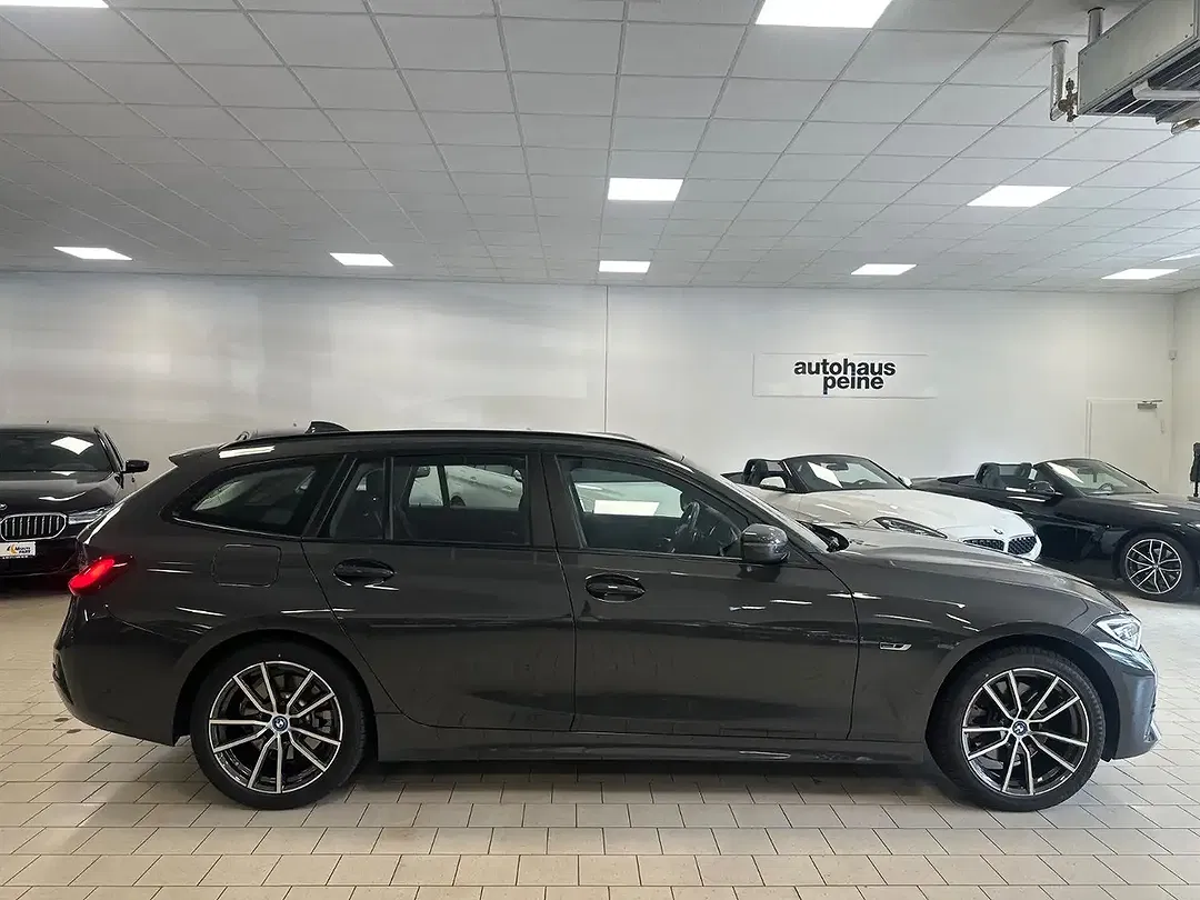 BMW 320 - Thumbnail 11