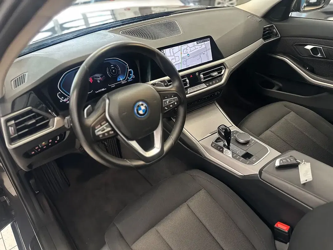 BMW 320 - Thumbnail 14