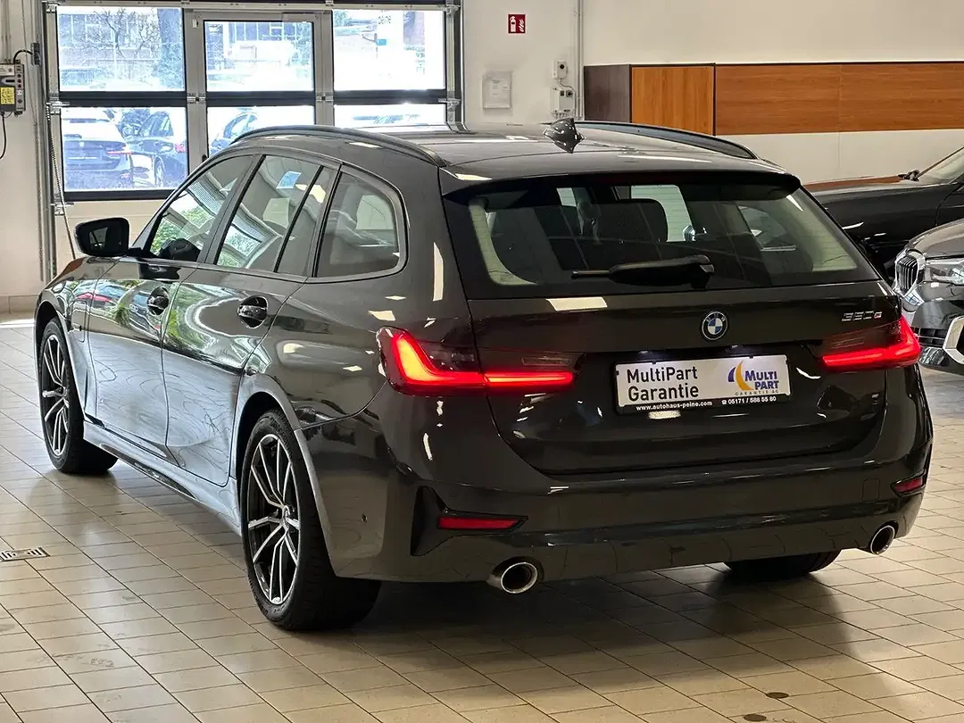 BMW 320 - Thumbnail 8