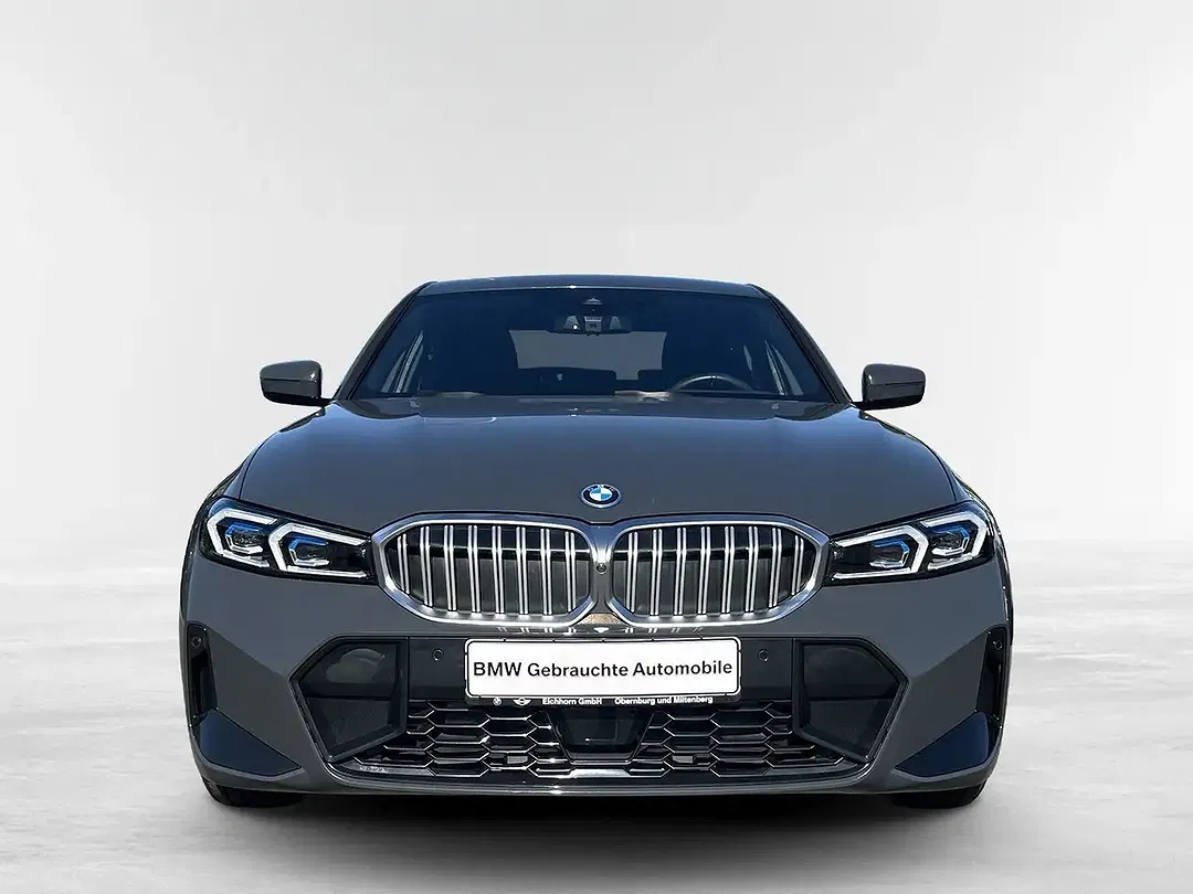 BMW 330 - Thumbnail 1