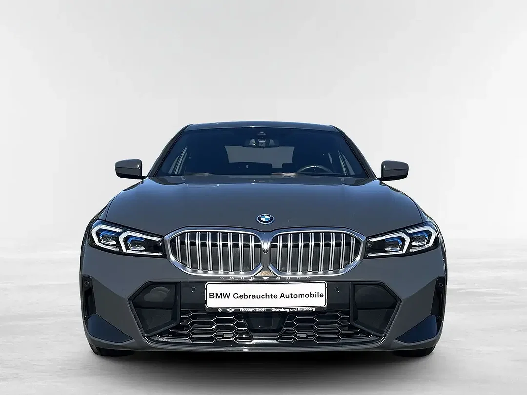 BMW 330 - Afbeelding 1
