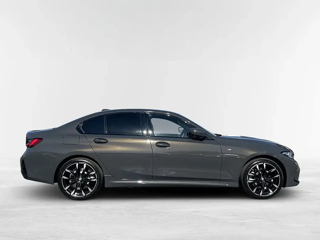 BMW 330 - Thumbnail 5
