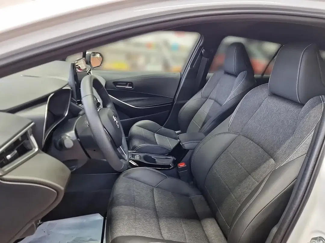 Toyota Corolla - Thumbnail 10