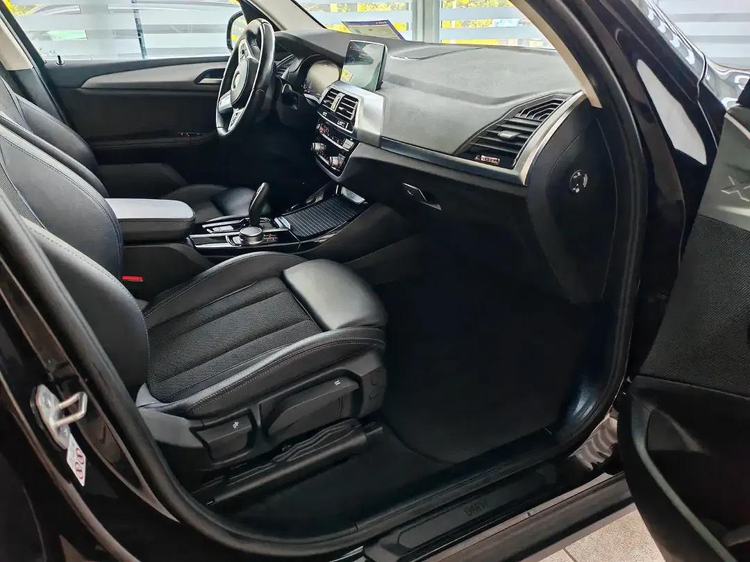 BMW X3 - Thumbnail 10