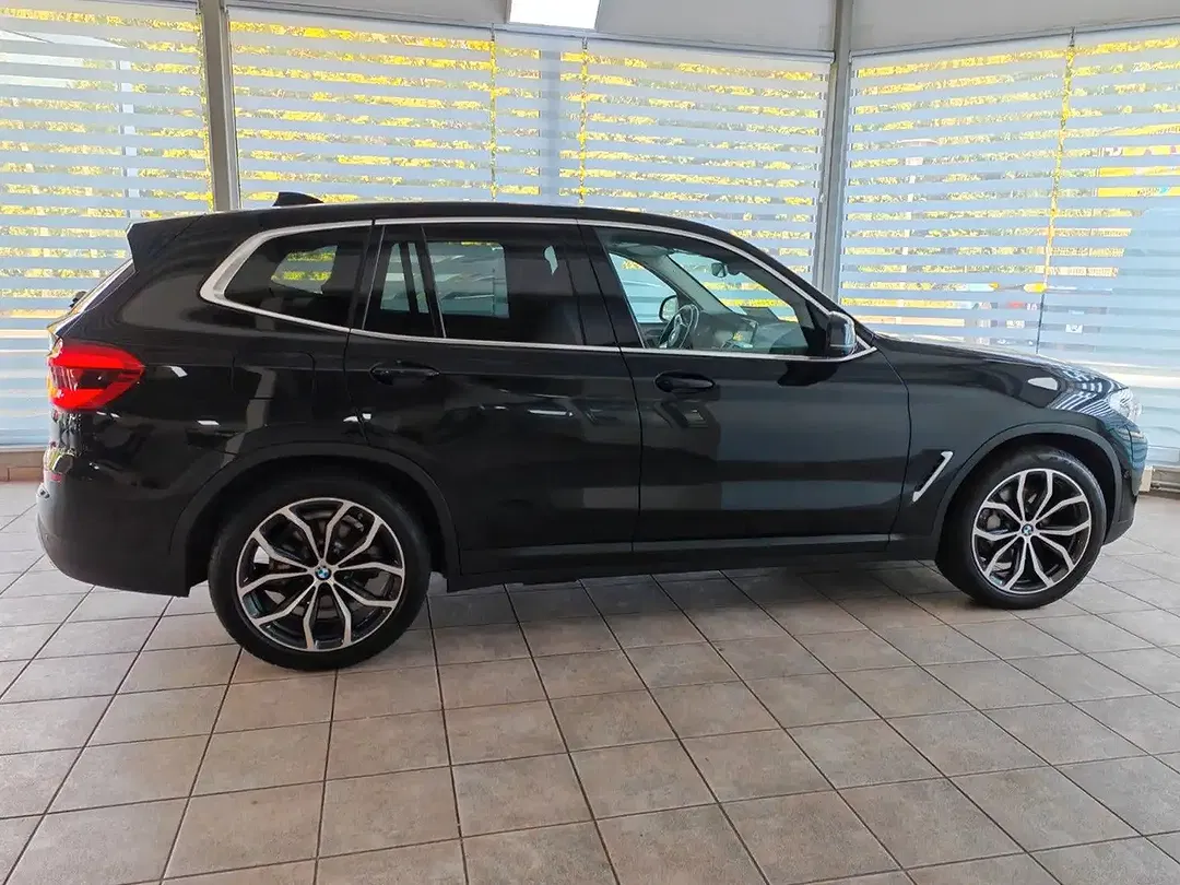 BMW X3 - Thumbnail 6