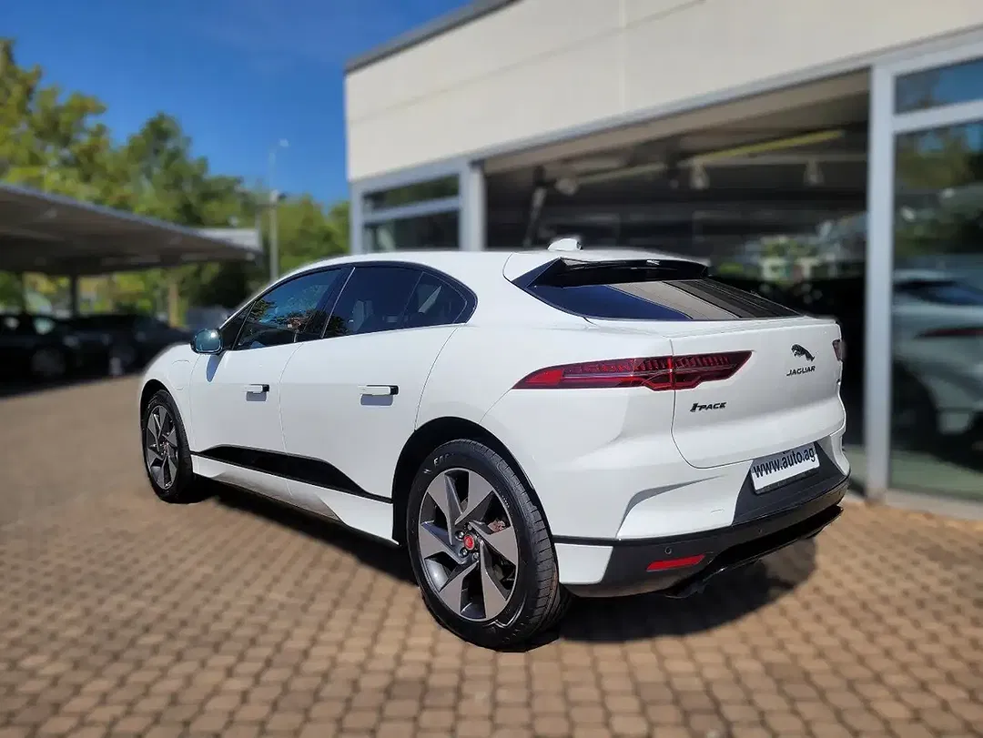 Jaguar I-Pace - Thumbnail 3