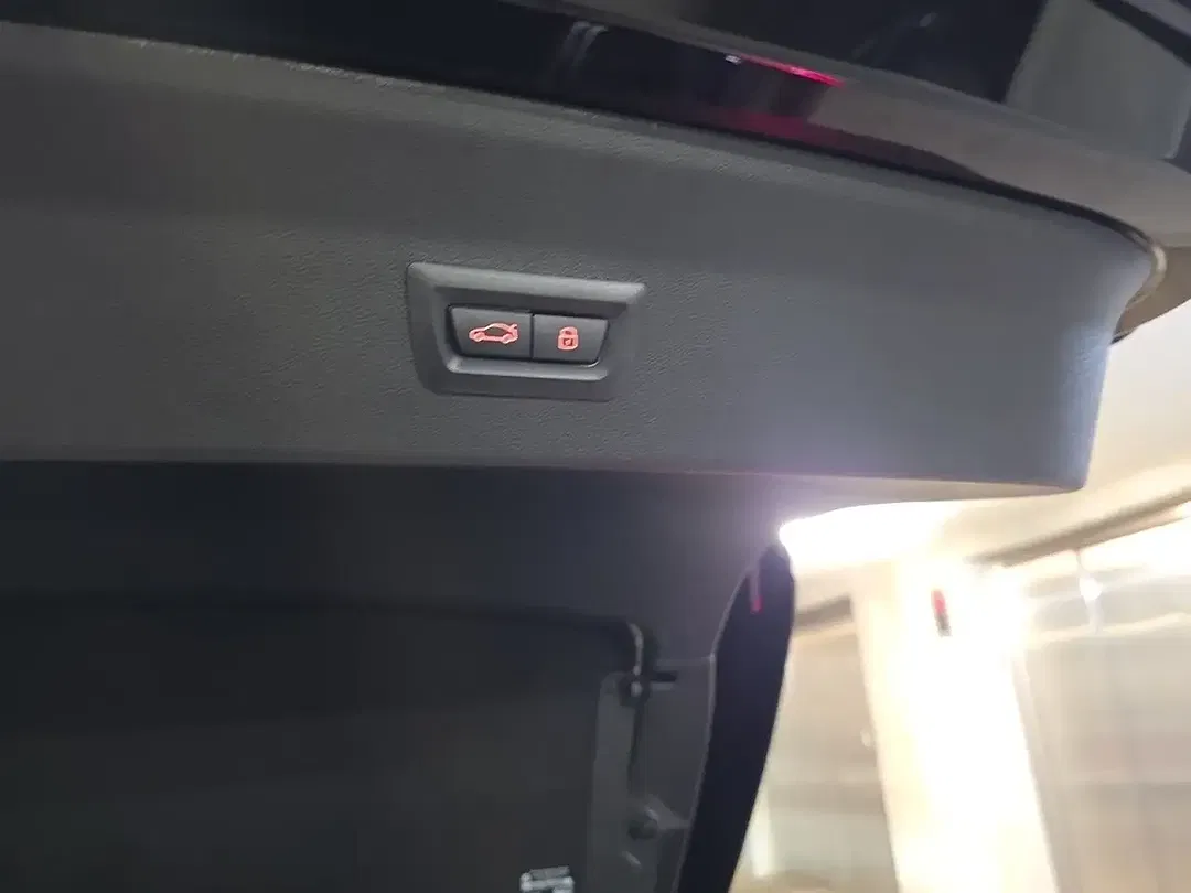 BMW X4 - Thumbnail 13