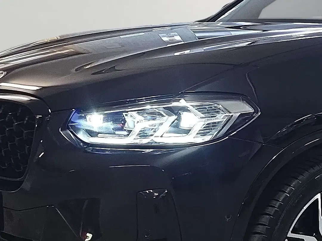 BMW X4 - Thumbnail 5