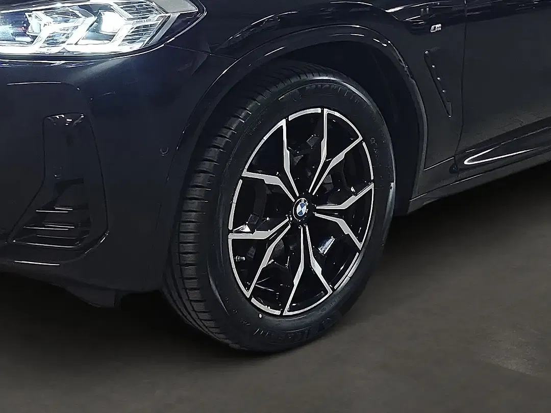 BMW X4 - Thumbnail 6