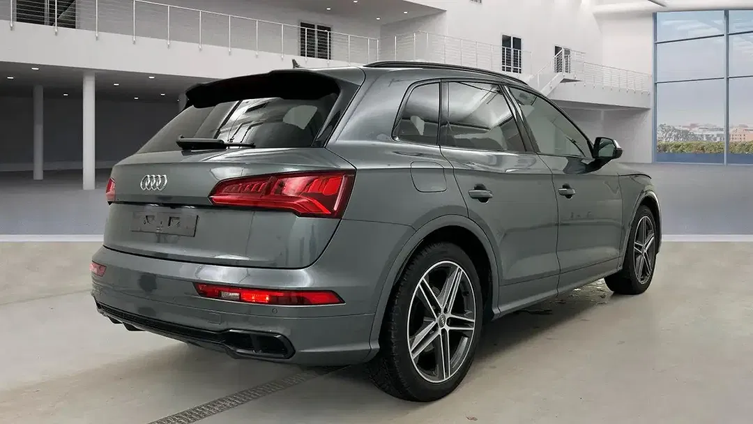 Audi SQ5 - Thumbnail 4