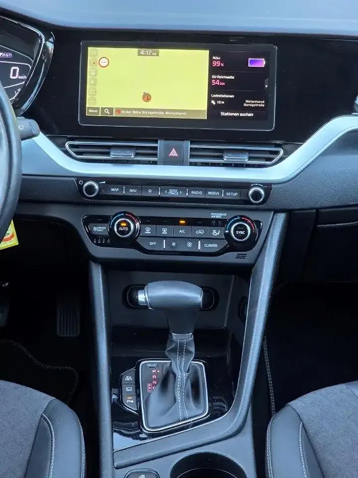Kia Niro - Thumbnail 13