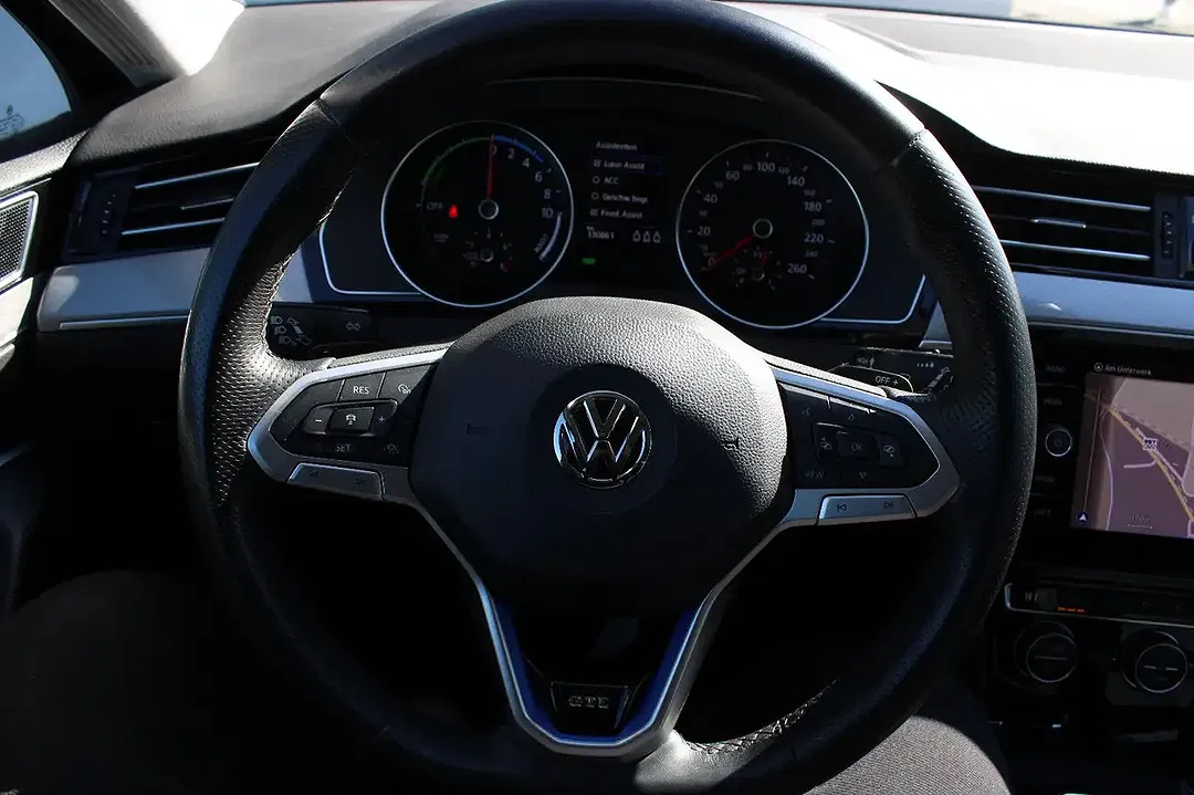Volkswagen Passat Variant GTE - foto 15