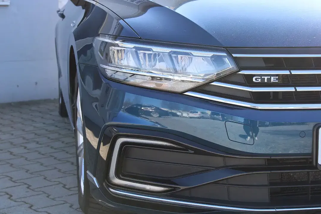 Volkswagen Passat Variant - Thumbnail 3