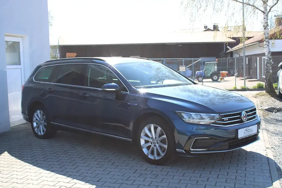 Volkswagen Passat Variant - Thumbnail 4