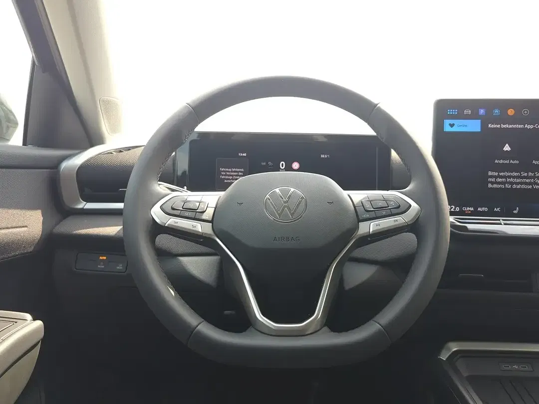 Volkswagen T-Roc - Thumbnail 12
