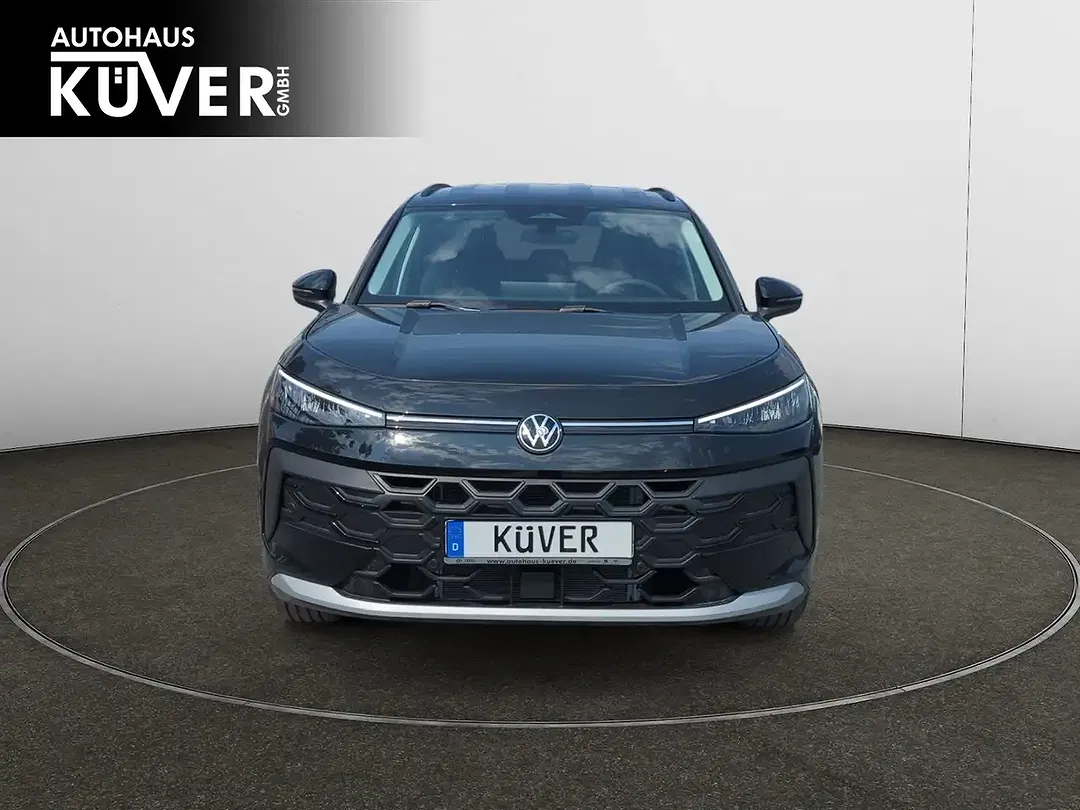 Volkswagen T-Roc - Thumbnail 2