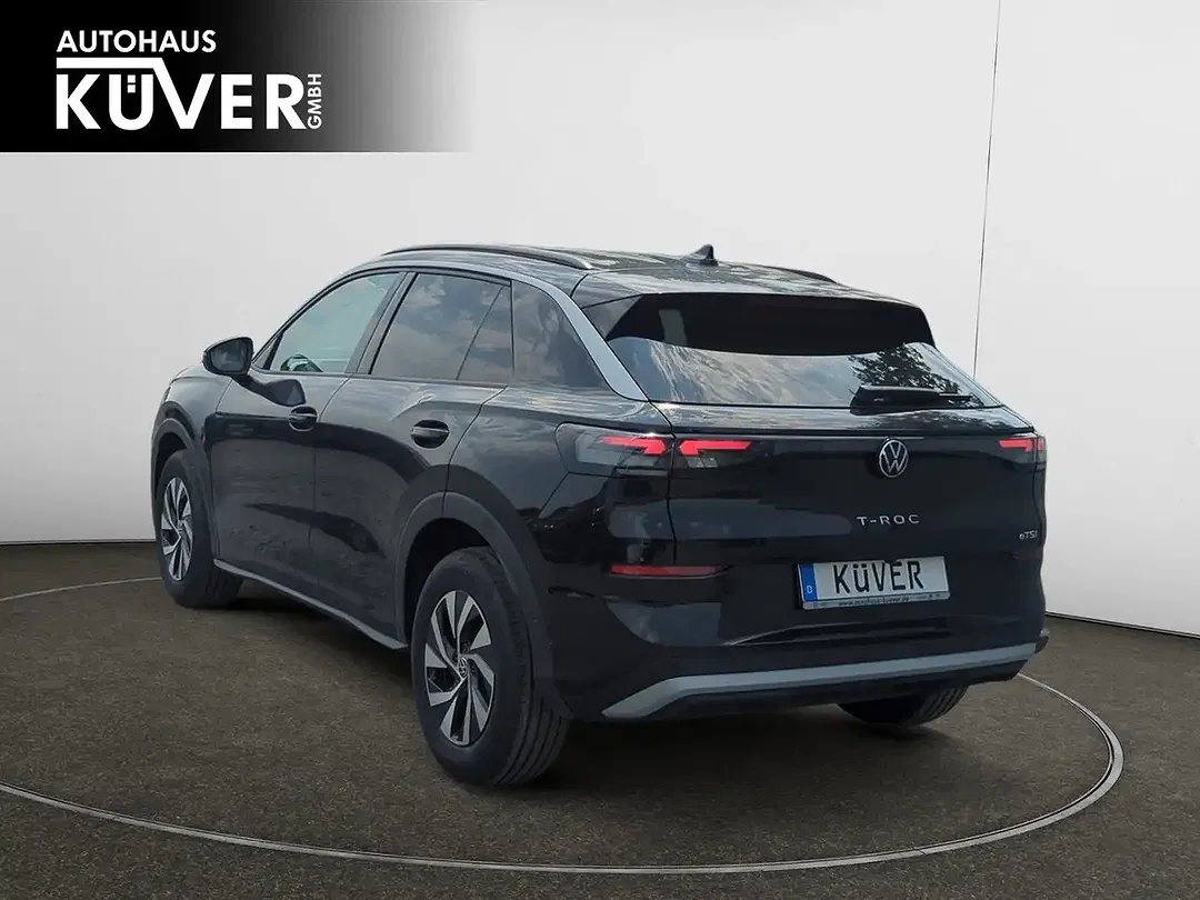 Volkswagen T-Roc - Thumbnail 4