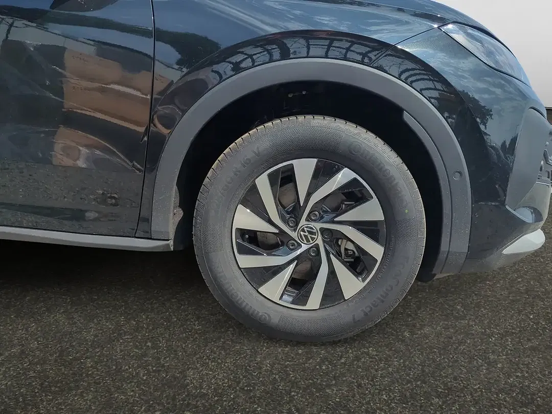 Volkswagen T-Roc - Thumbnail 7