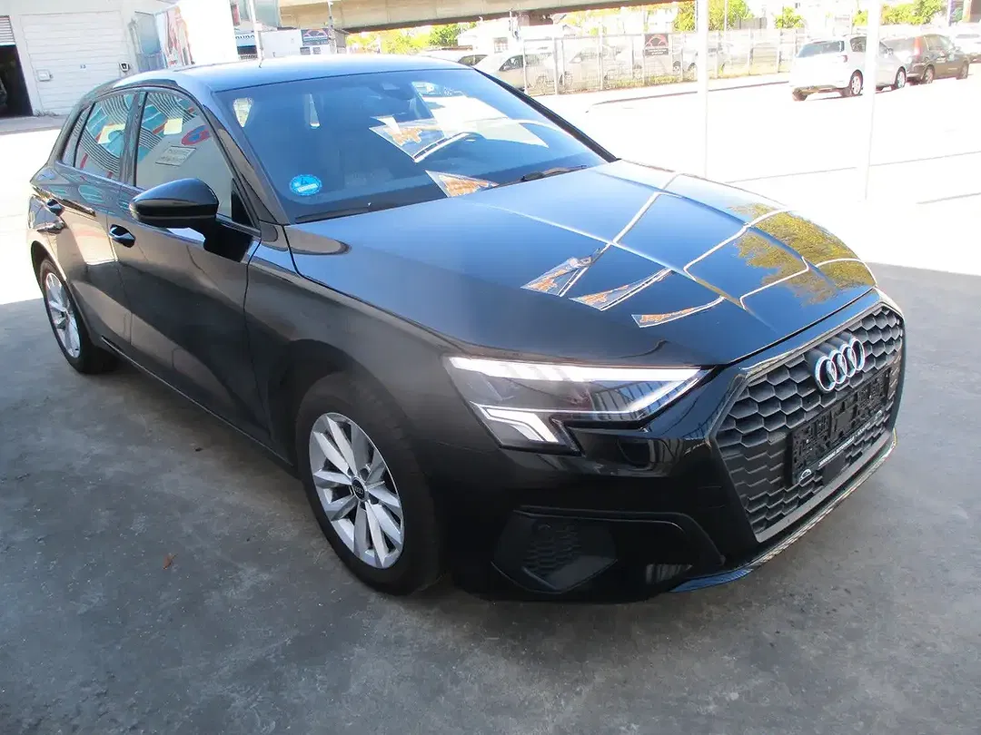 Audi A3 30 TFSI Sportback Base - foto 2