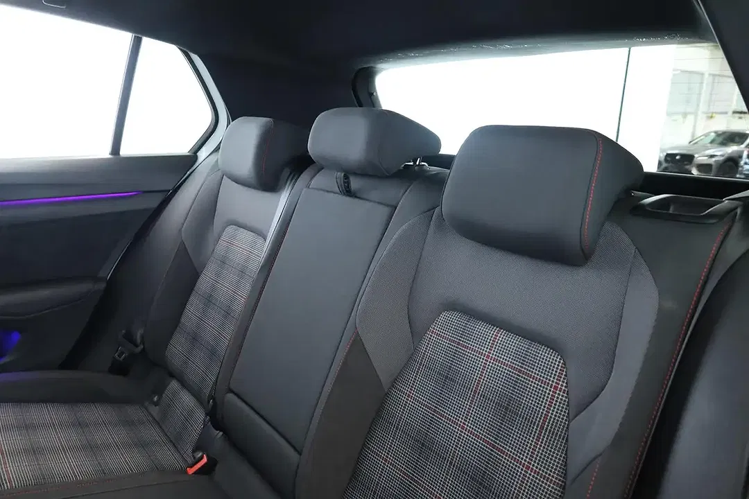 Volkswagen Golf - Thumbnail 10