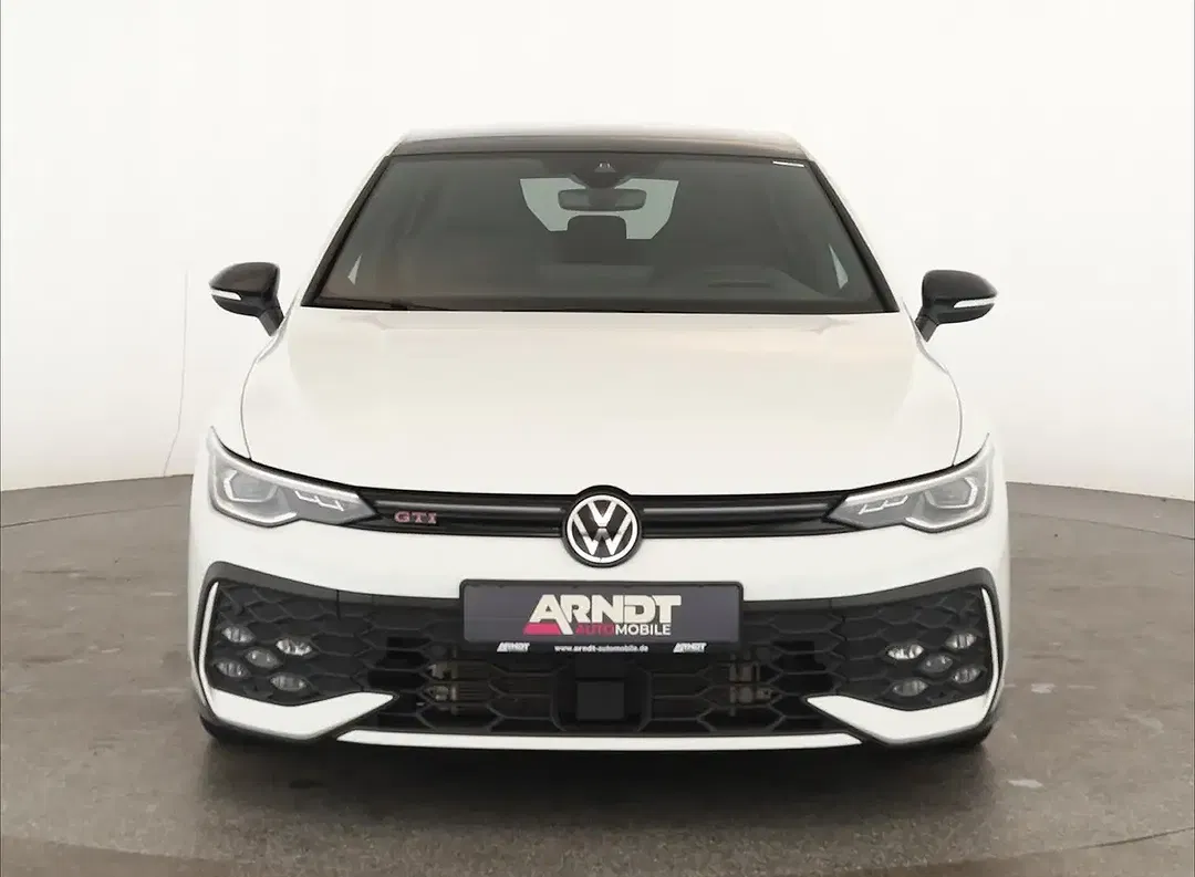 Volkswagen Golf - Thumbnail 3