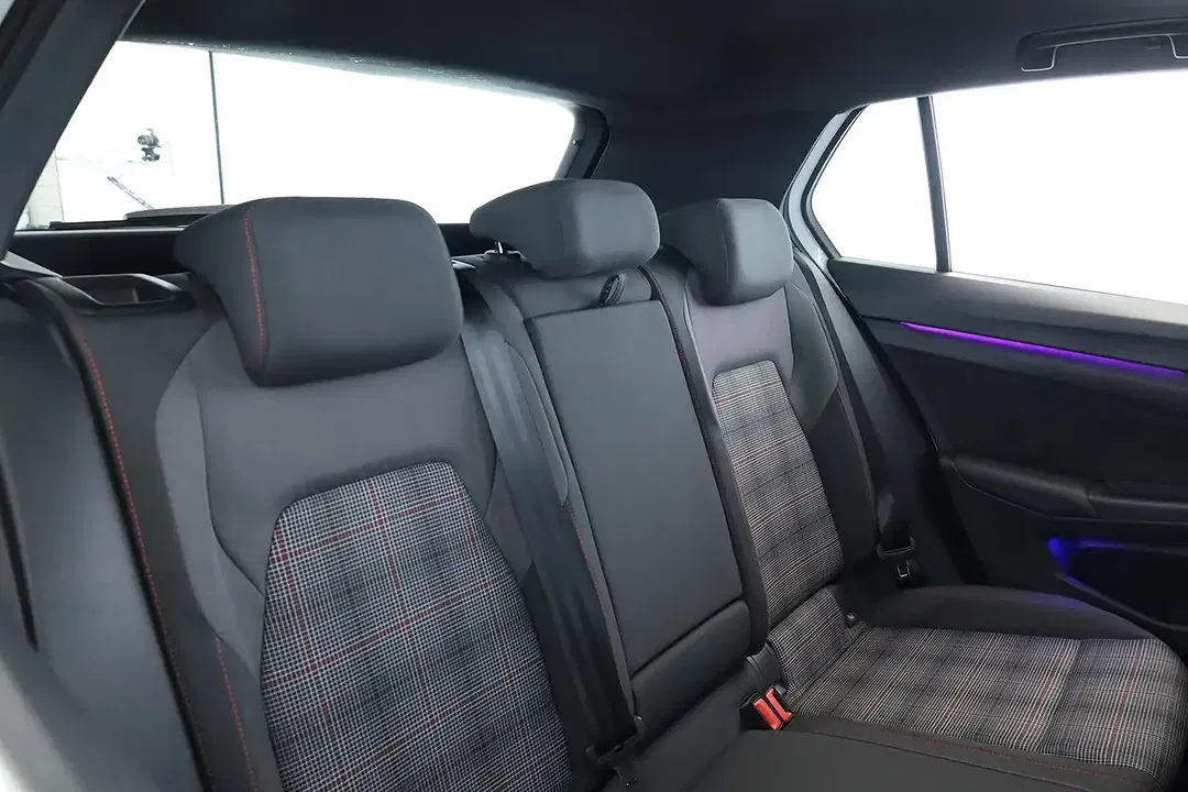 Volkswagen Golf - Thumbnail 9