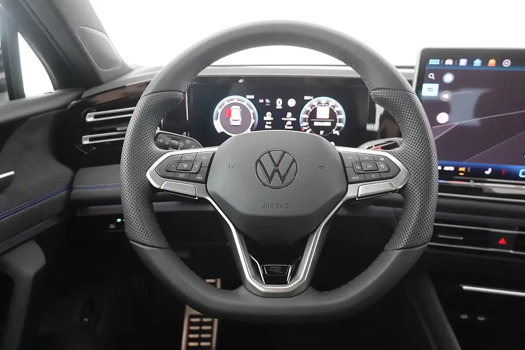 Volkswagen Tiguan - Thumbnail 10