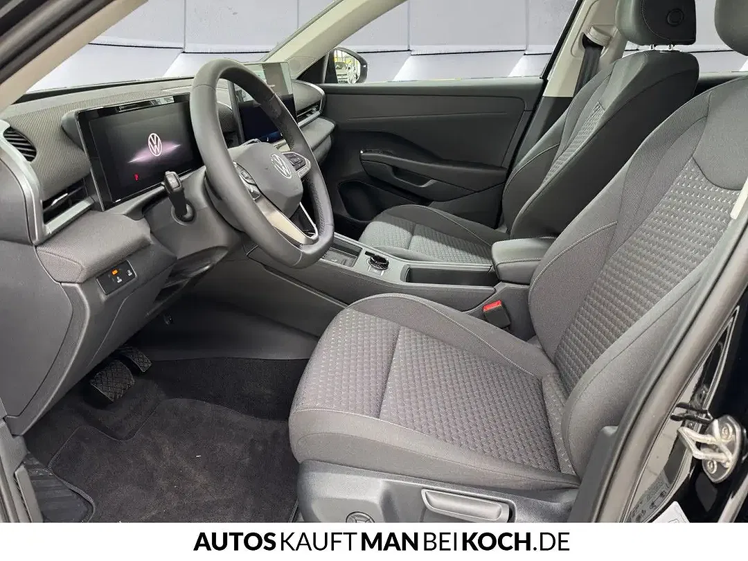Volkswagen T-Roc - Thumbnail 5