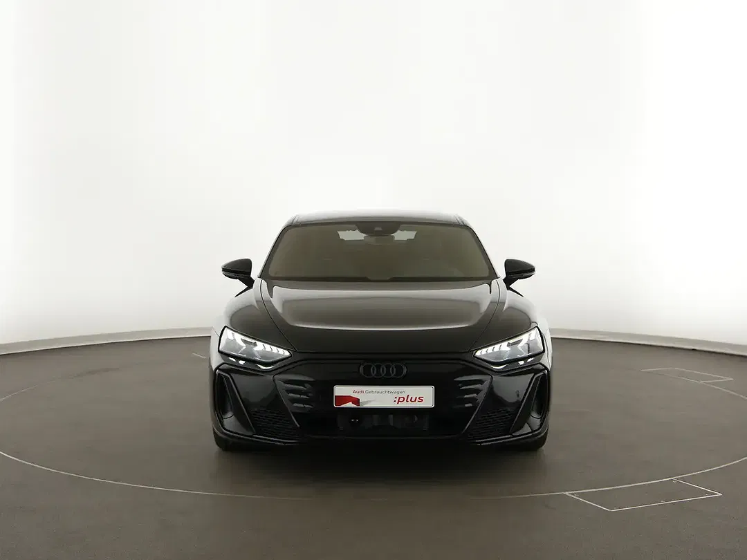 Audi e-tron GT - Thumbnail 3