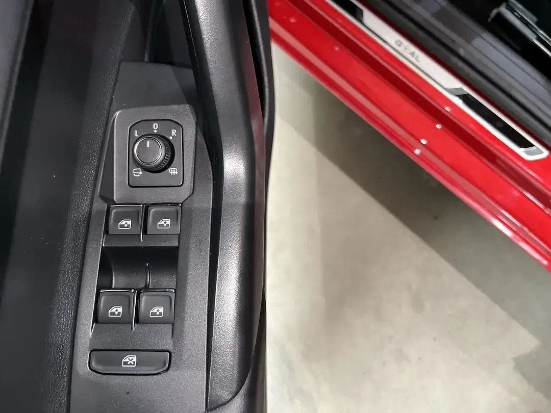 Volkswagen Polo - Thumbnail 10