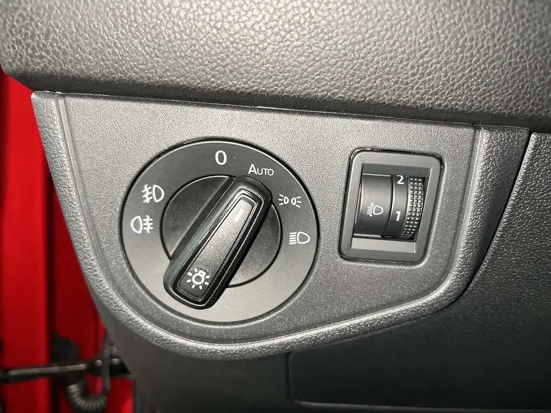 Volkswagen Polo - Thumbnail 11