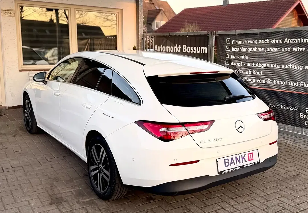 Mercedes-Benz CLA 200 - Thumbnail 10