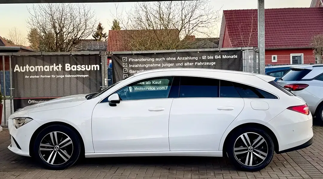 Mercedes-Benz CLA 200 - Thumbnail 13