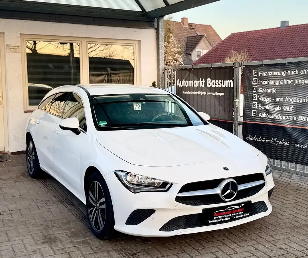 Mercedes-Benz CLA 200 - Thumbnail 3