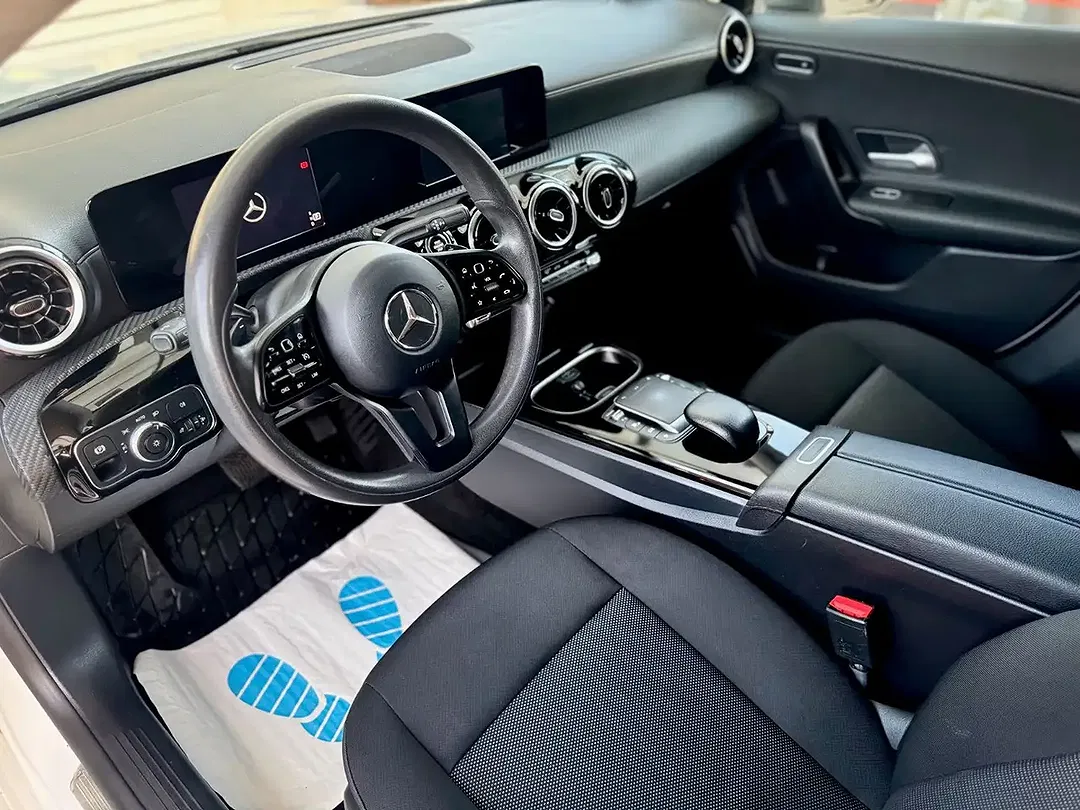 Mercedes-Benz CLA 200 - Thumbnail 7