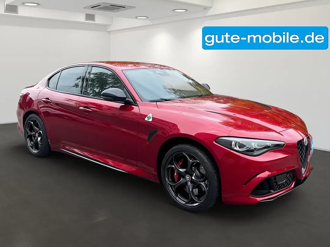 Alfa Romeo Giulia - Thumbnail 3