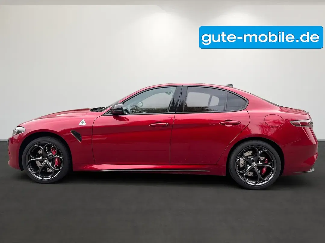 Alfa Romeo Giulia - Thumbnail 5