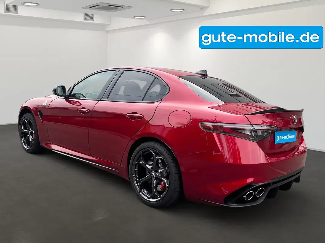 Alfa Romeo Giulia - Thumbnail 8