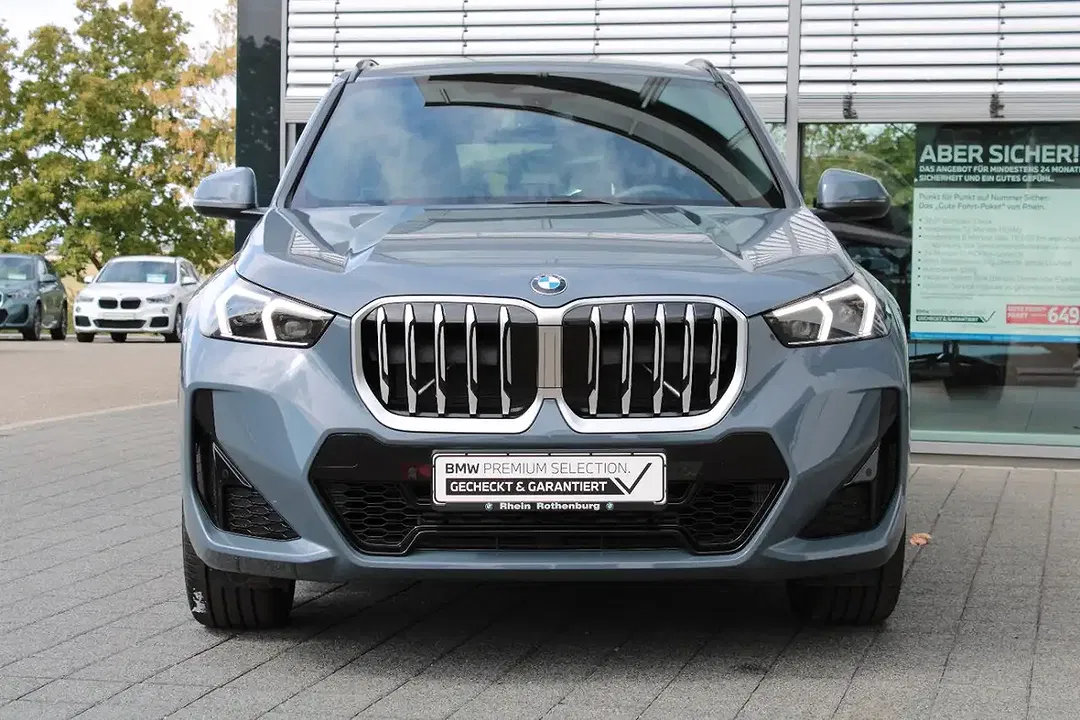 BMW X1 - Thumbnail 1