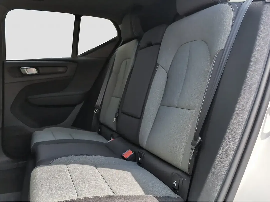 Volvo XC40 - Thumbnail 11