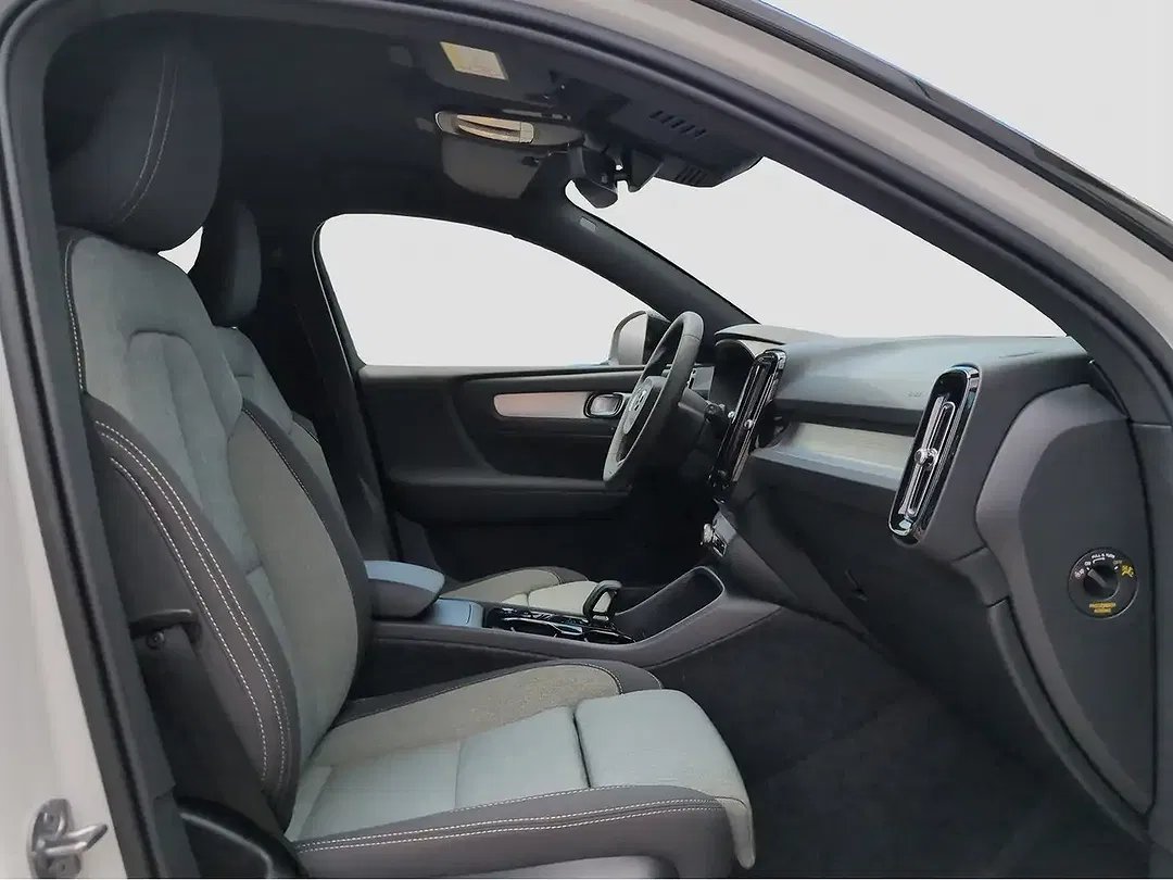 Volvo XC40 - Thumbnail 14