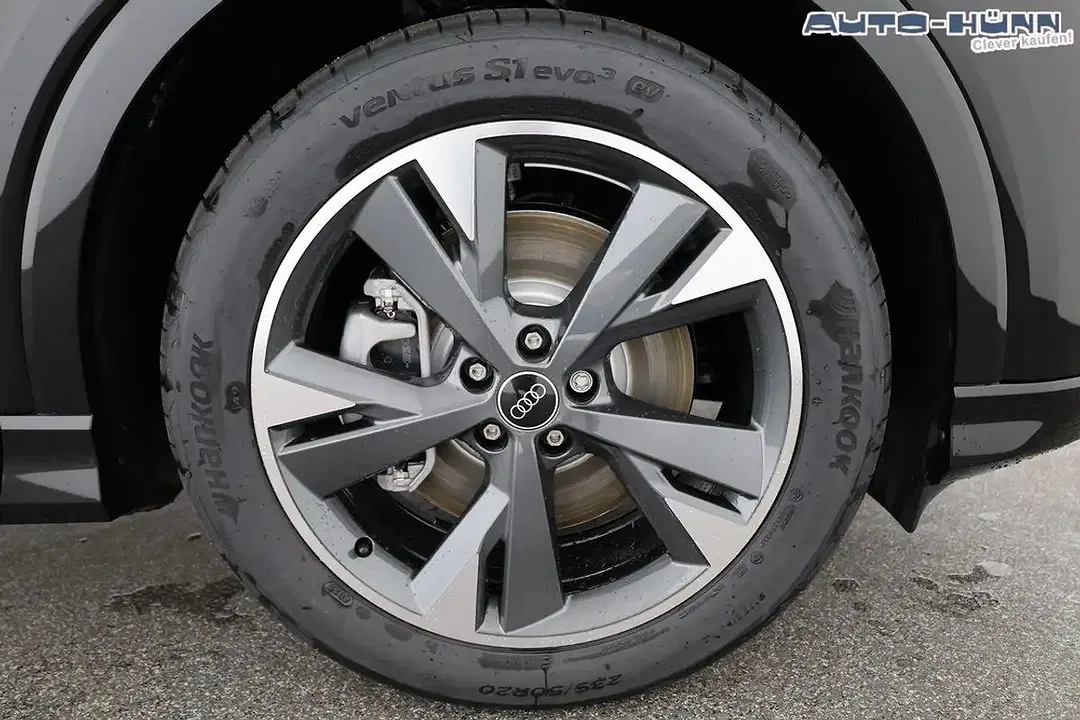 Audi Q4 e-tron - Thumbnail 4