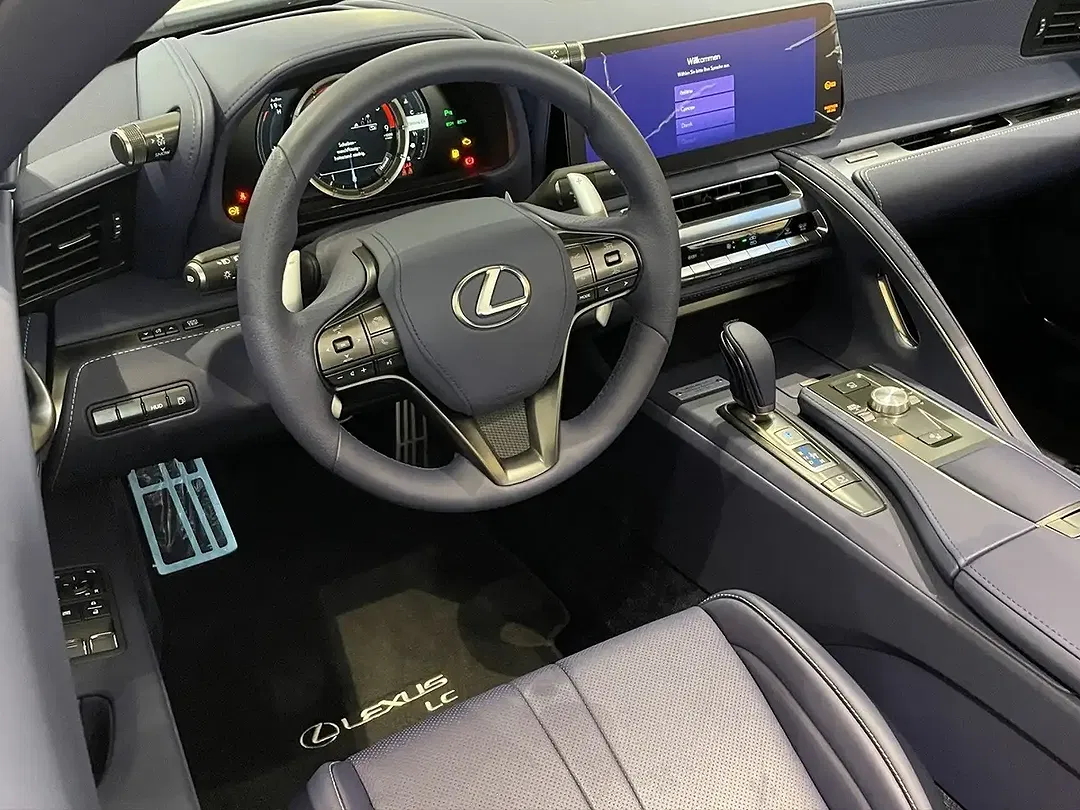 Lexus LC 500 - Thumbnail 12