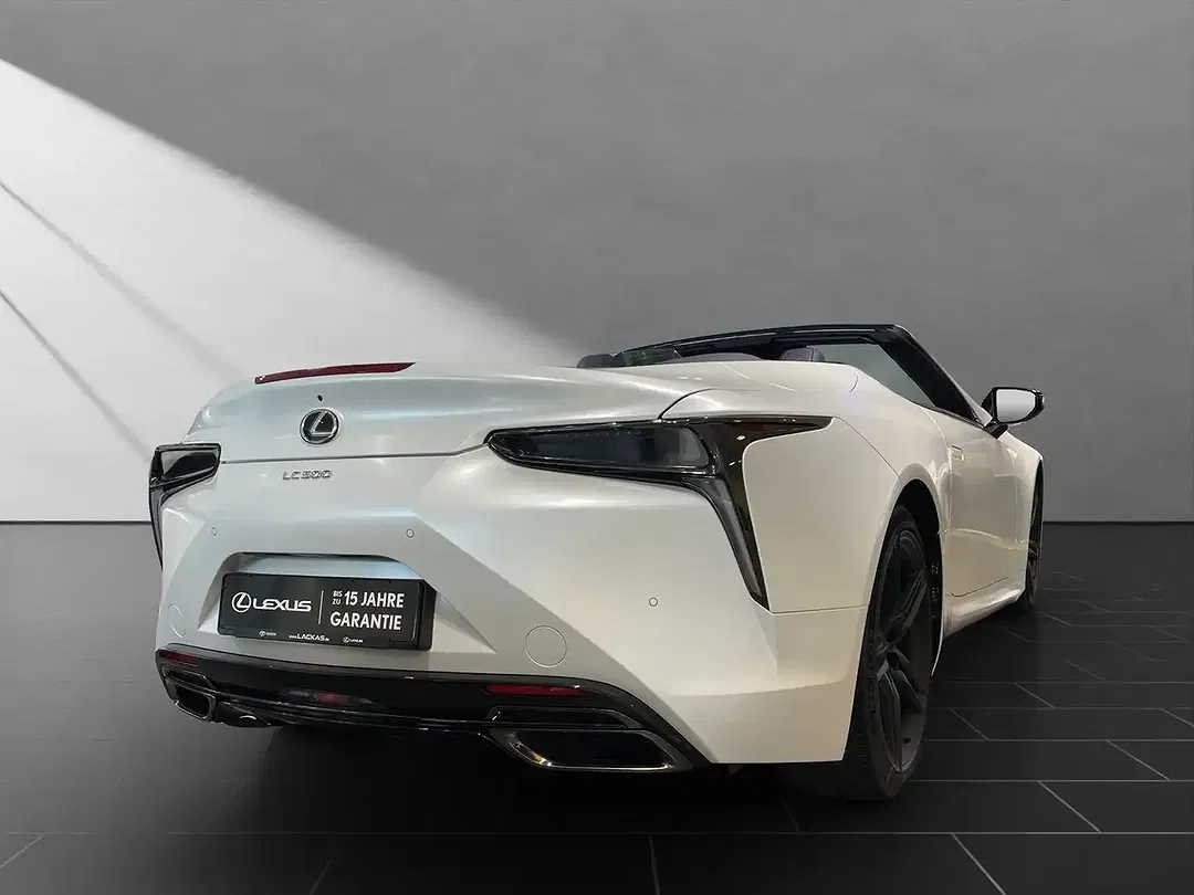 Lexus LC 500 - Thumbnail 4
