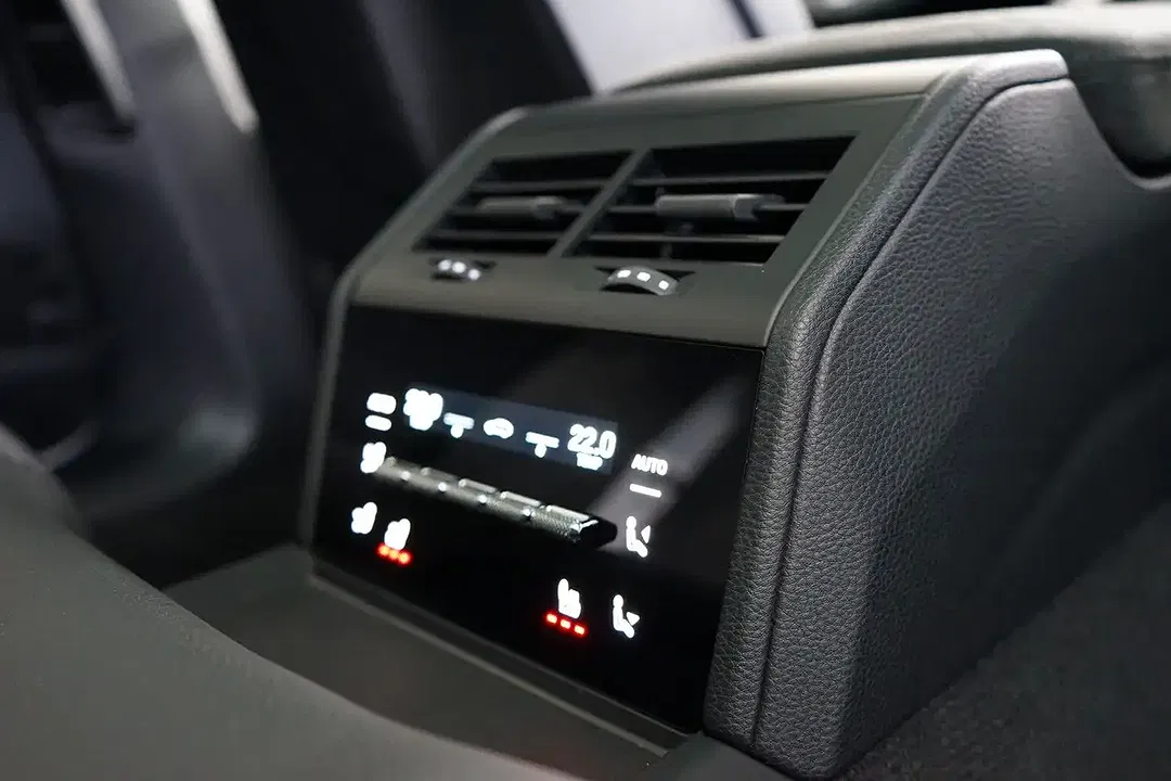 Porsche Panamera - Thumbnail 12