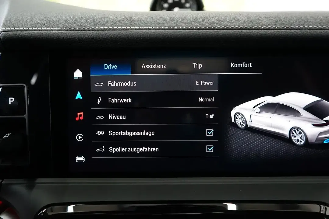 Porsche Panamera - Thumbnail 17