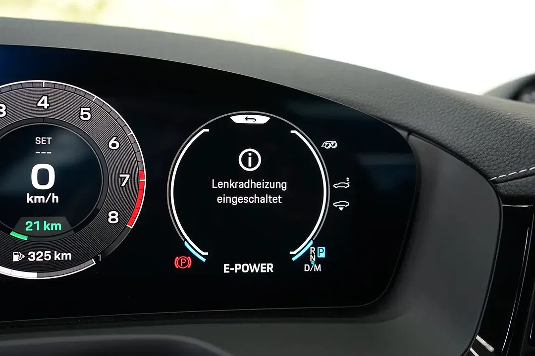 Porsche Panamera - Thumbnail 21